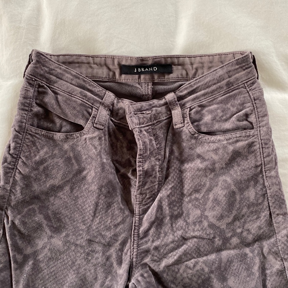 J Brand size 24 skinny jeans - purple/grey snake skin